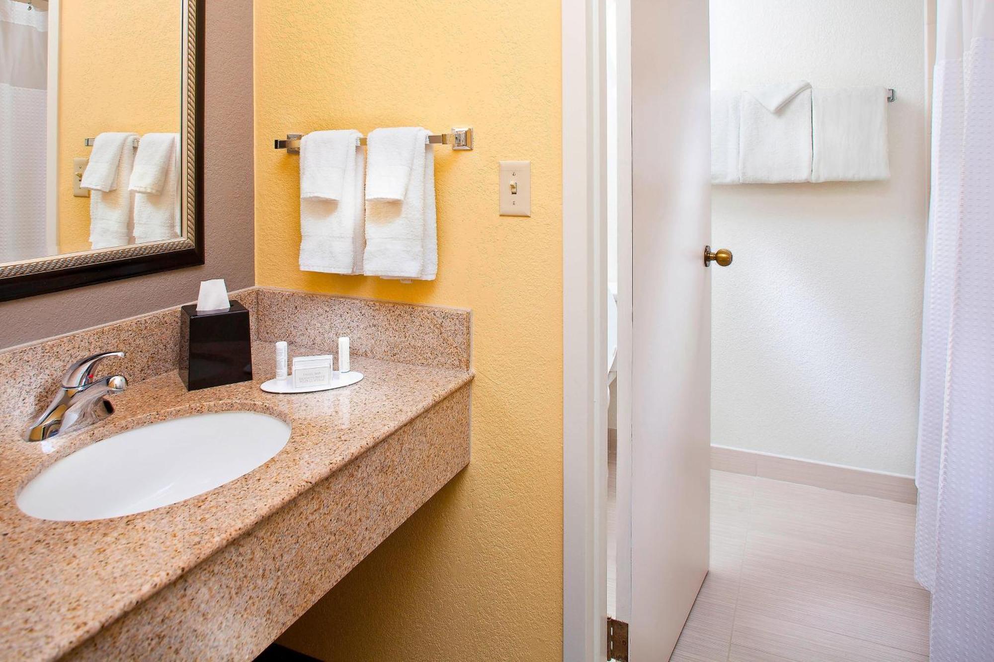 Hotel Courtyard Miami Airport West Doral Exterior foto